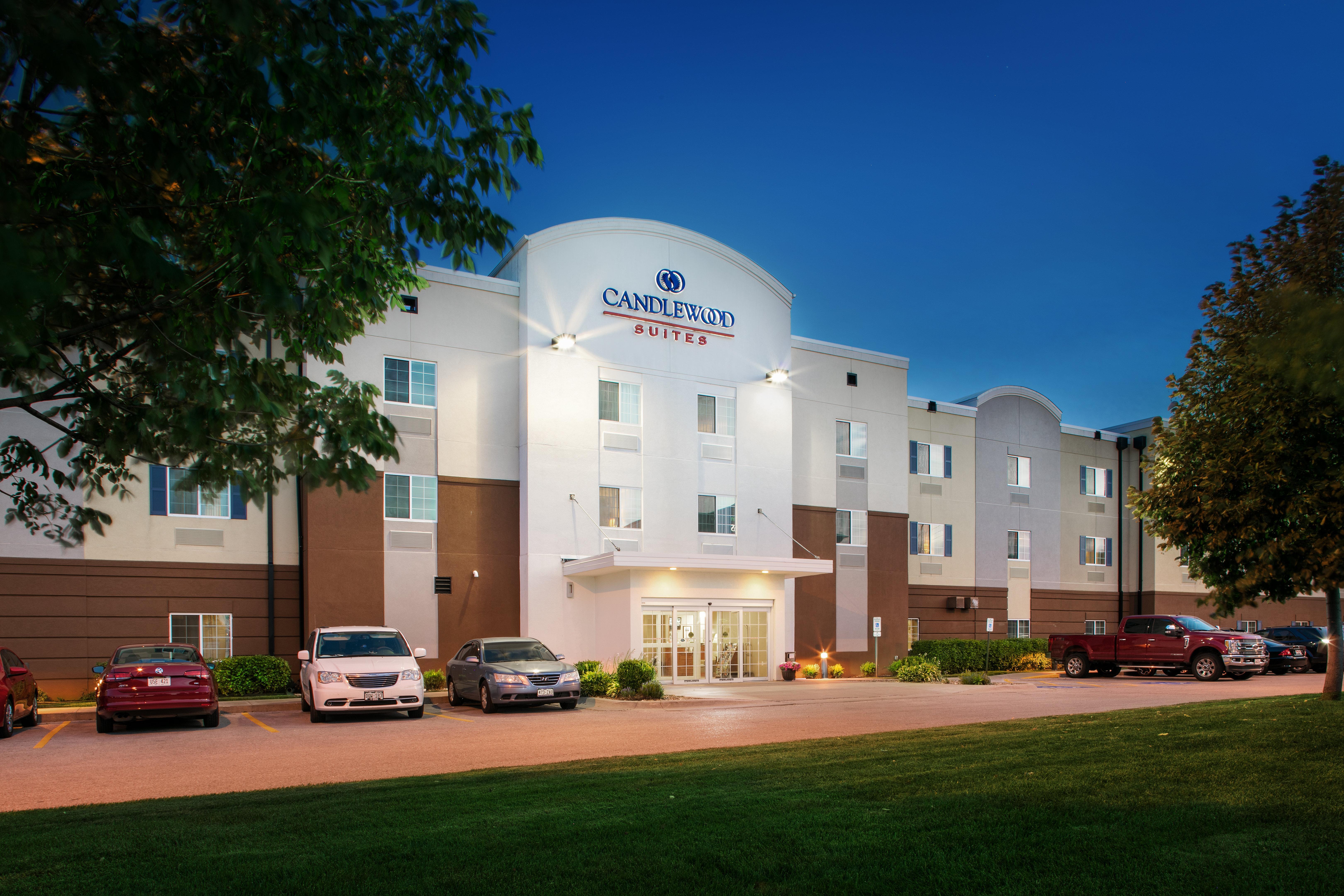 Candlewood Suites Белвью Экстерьер фото