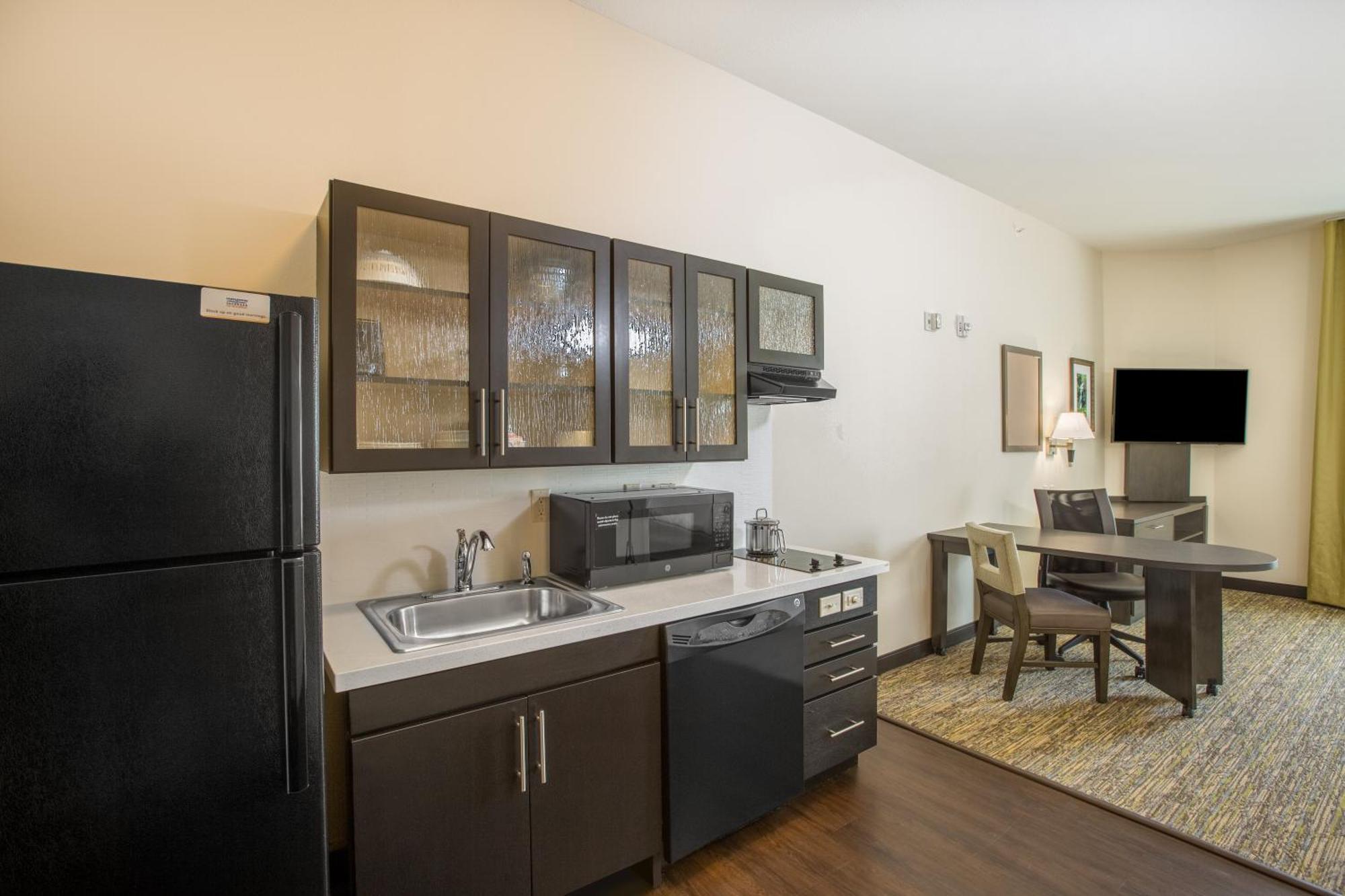 Candlewood Suites Белвью Экстерьер фото