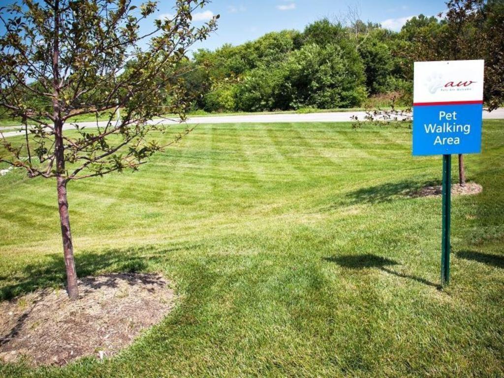 Candlewood Suites Белвью Экстерьер фото