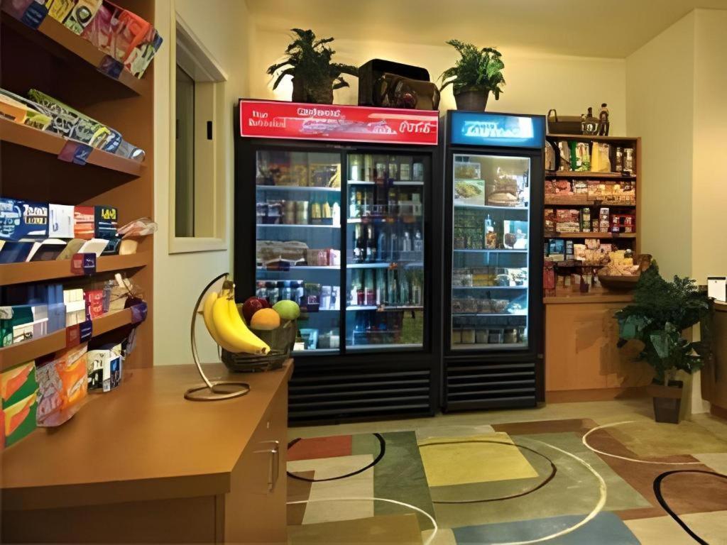 Candlewood Suites Белвью Экстерьер фото