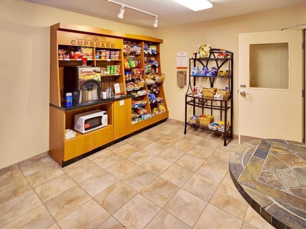 Candlewood Suites Белвью Экстерьер фото